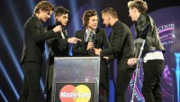 /album/one-direction/bg8rpdrciaatvn8-jpg/